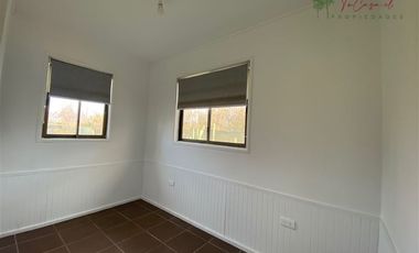 Acogedora casa en terreno 800 m2 en arriendo enTalagante