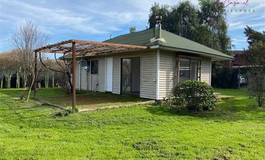 Acogedora casa en terreno 800 m2 en arriendo enTalagante