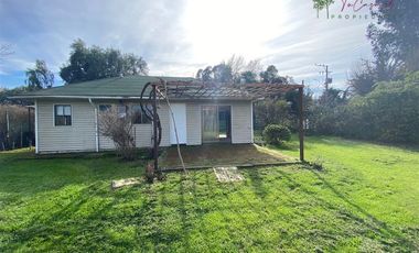 Acogedora casa en terreno 800 m2 en arriendo enTalagante