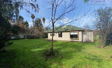 Acogedora casa en terreno 800 m2 en arriendo enTalagante