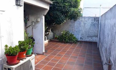 Departamento Tipo Casa en venta en Lanus Este