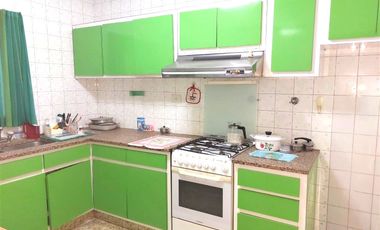 Venta casa 3 amb con escritorio y jardín- José León Suarez