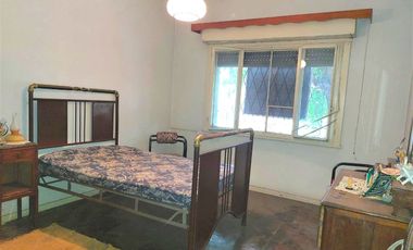 Venta casa 3 amb con escritorio y jardín- José León Suarez