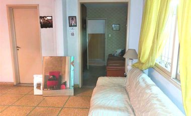 Venta casa 3 amb con escritorio y jardín- José León Suarez