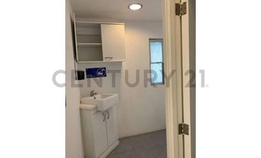 Arriendo Local de 67 m2 en Avda La Dehesa