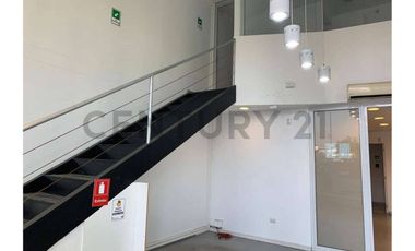 Arriendo Local de 67 m2 en Avda La Dehesa