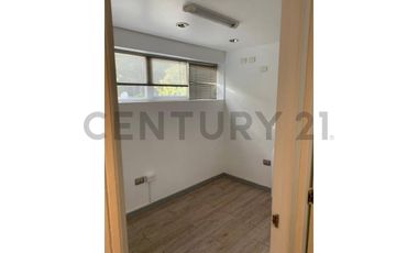 Arriendo Local de 67 m2 en Avda La Dehesa