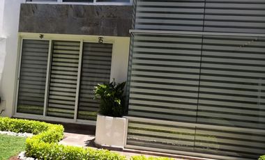 Excelente y amplia casa en Renta en Lomas 3ra. Secc.