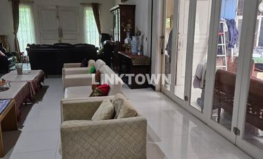 Jual Cepat Rumah Esklusif Semi Furnish Luas 490m² di Komplek Pertamina Jatiwaringin Pondok Gede