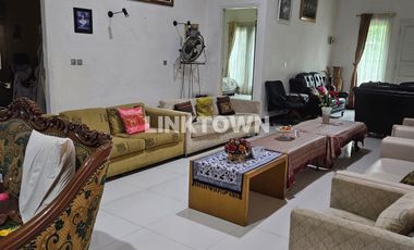 Jual Cepat Rumah Esklusif Semi Furnish Luas 490m² di Komplek Pertamina Jatiwaringin Pondok Gede