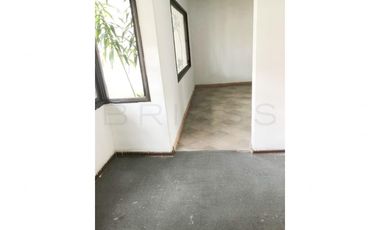 casa en venta en santa barbara occidental-usaquén. Cod V4296