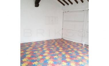 casa en venta en santa barbara occidental-usaquén. Cod V4296