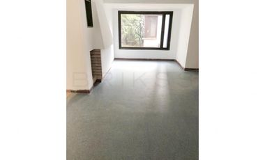 casa en venta en santa barbara occidental-usaquén. Cod V4296