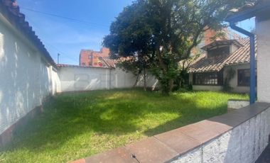 casa en venta en santa barbara occidental-usaquén. Cod V4296
