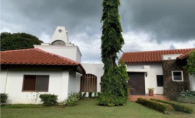 FINCA EN VENTA CON PISCINA, 10 HECTAREAS EN SORA CERCA ALTOS DEL MARIA