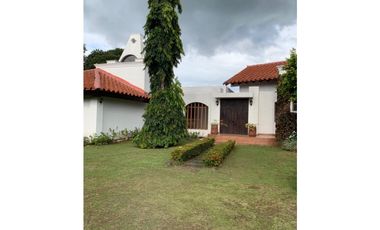 FINCA EN VENTA CON PISCINA, 10 HECTAREAS EN SORA CERCA ALTOS DEL MARIA