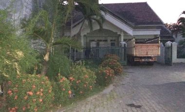 DIJUAL Rumah di 1 CLUSTER di Jl. Ahmad Yani, Kec. Mayangan, Probolinggo (Ada 9 Unit Rumah)