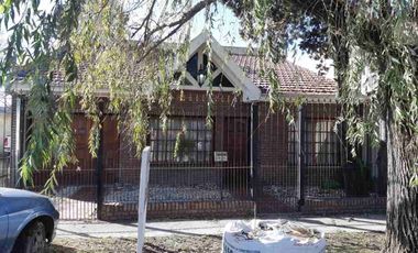 Chalet en venta en Villa Udaondo