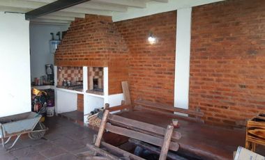 Chalet en venta en Villa Udaondo