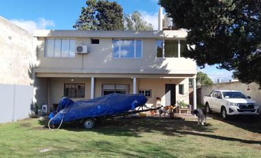 Chalet en venta en Villa Udaondo
