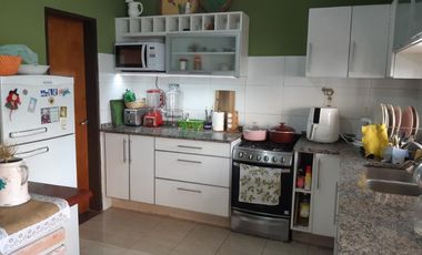Chalet en venta en Villa Udaondo