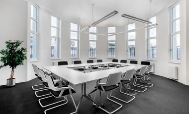 Discover many ways to work your way in Regus Bella Terra Lifestyle Center