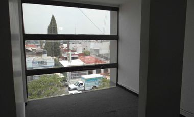 Oficina comercial en en renta Col.  Anzures, Puebla.