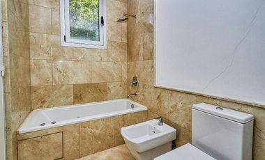 PILAR • KM 43.5 • AYRES VILA • 2 AMBIENTES • COCHERA