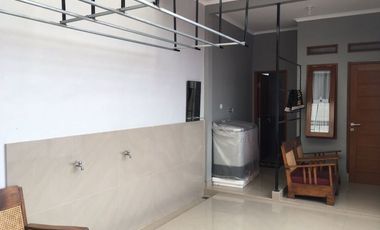 Rumah Baru Semi Furnish Strategis Dekat Tol Pasteur Di Cimahi Utara
