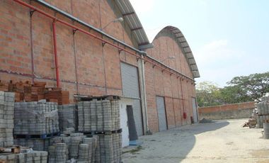 Bodegas en Venta via a daule Parque Industrial  Pascuales