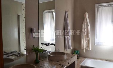 Daniela Esteche Realty & Home La Peregrina Casa Neoclasica