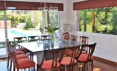Daniela Esteche Realty & Home La Peregrina Casa Neoclasica