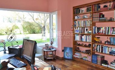 Daniela Esteche Realty & Home La Peregrina Casa Neoclasica