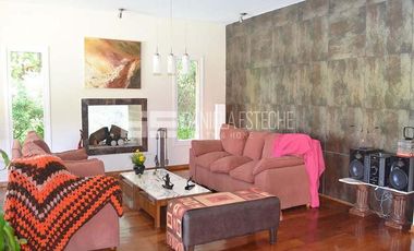 Daniela Esteche Realty & Home La Peregrina Casa Neoclasica