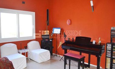 Daniela Esteche Realty & Home La Peregrina Casa Neoclasica