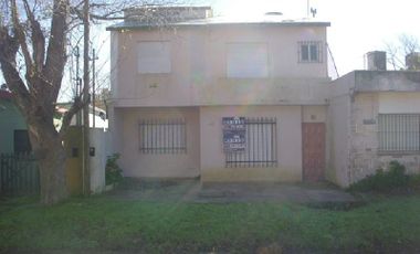 Casa con Departamento en venta en Santa Teresita