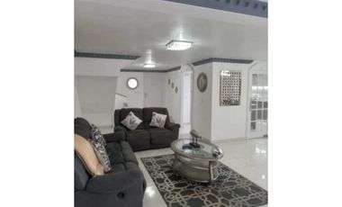 Se Alquila Hermosa Casa Amoblada en Altos de Panamá