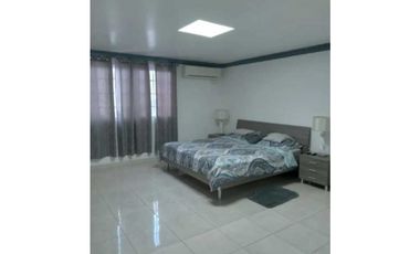 Se Alquila Hermosa Casa Amoblada en Altos de Panamá