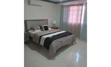 Se Alquila Hermosa Casa Amoblada en Altos de Panamá