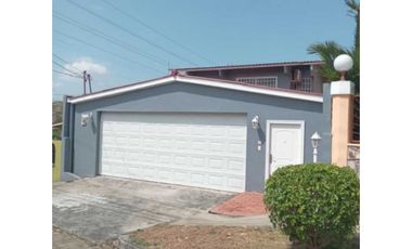 Se Alquila Hermosa Casa Amoblada en Altos de Panamá
