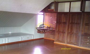 Casa de venta en Av. 10 de Agosto – código:10637