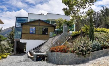 SENSACIONAL CASA CAMPESTRE EN NORTEAMERICA