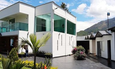 SENSACIONAL CASA CAMPESTRE EN NORTEAMERICA