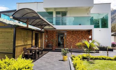 SENSACIONAL CASA CAMPESTRE EN NORTEAMERICA