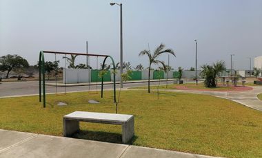 PUERTO DE VERACRUZ CERCA DE AV. EJERCITO MEXICANO