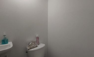 local en arriendo en chiconavarra. Cod A51346