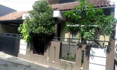 Rumah Siap Huni Terawat di Jalan Pesantren Cimahi 15 mnt ke Alun² Cimahi Harga 1.6 M-an Murah !!