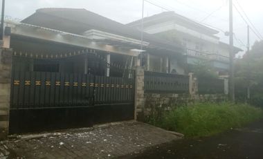 Rumah 1 lantai, asri dan tenang, AC 3 unit, Bukit Cinere Indah
