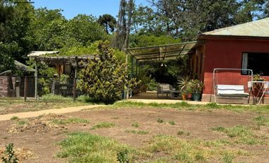 Se Vende Casa con Gran Terreno en Limache