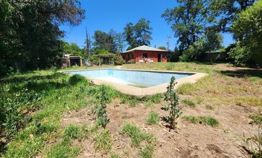 Se Vende Casa con Gran Terreno en Limache